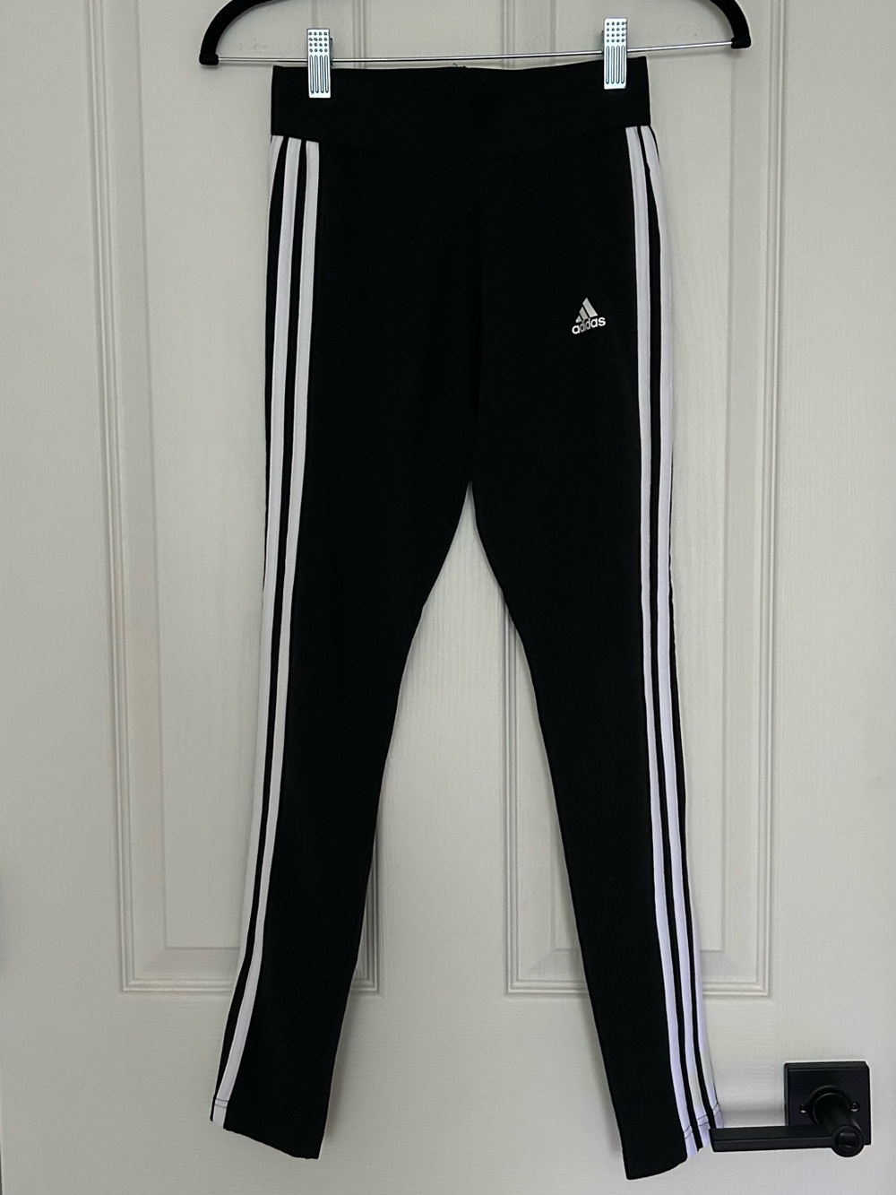 adidas Black Leggings with White Triple Stripes and H&M crop top Size XS